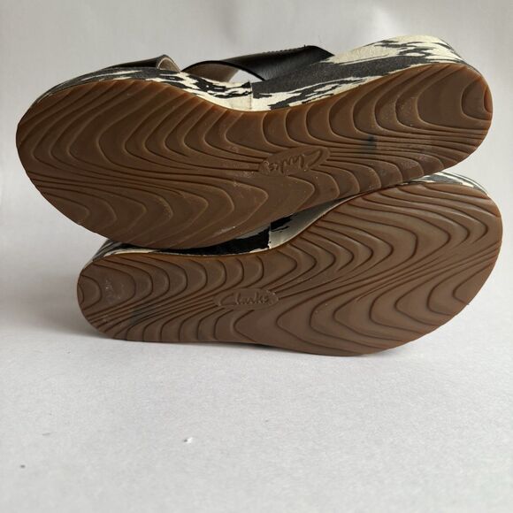 Clarks Stasha Hale Wedge Slingback strap black/white Sz 8.5M Crossed Wide Strap - Picture 10 of 13